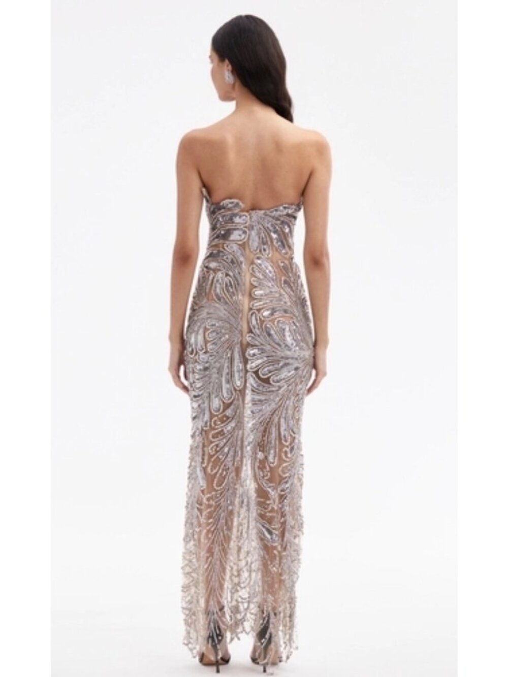 Oscar De La Renta Crystal-Embroidered Tulle Gown - Picture 3 of 11
